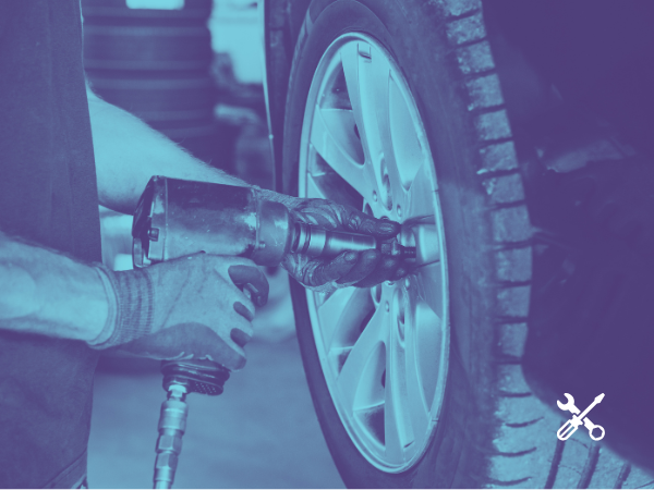 Radwechsel am Fahrzeug – fachgerechter Reifenservice bei KFZ-Service Fejes